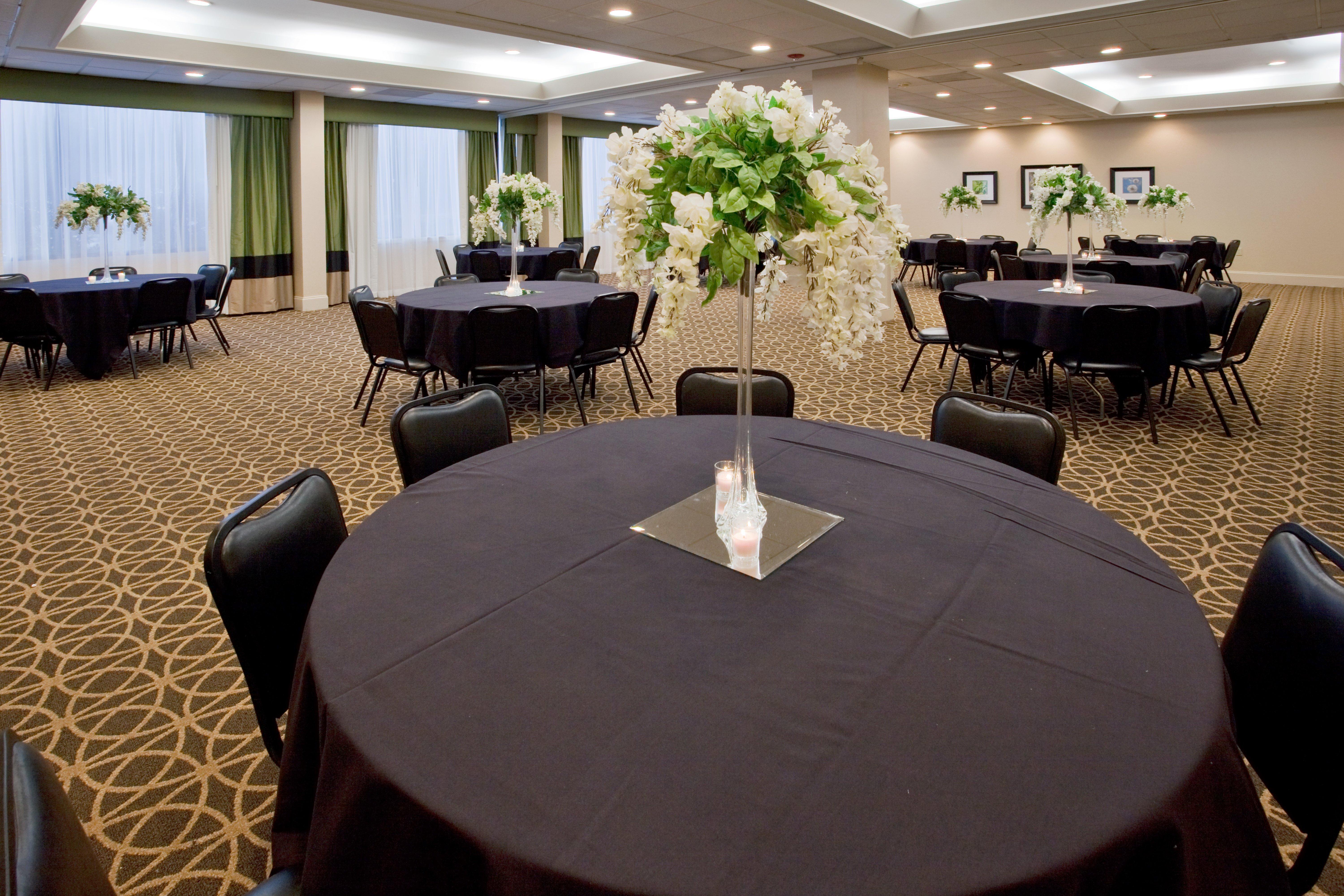 Отель Doubletree By Hilton Raleigh Midtown, Nc Экстерьер фото