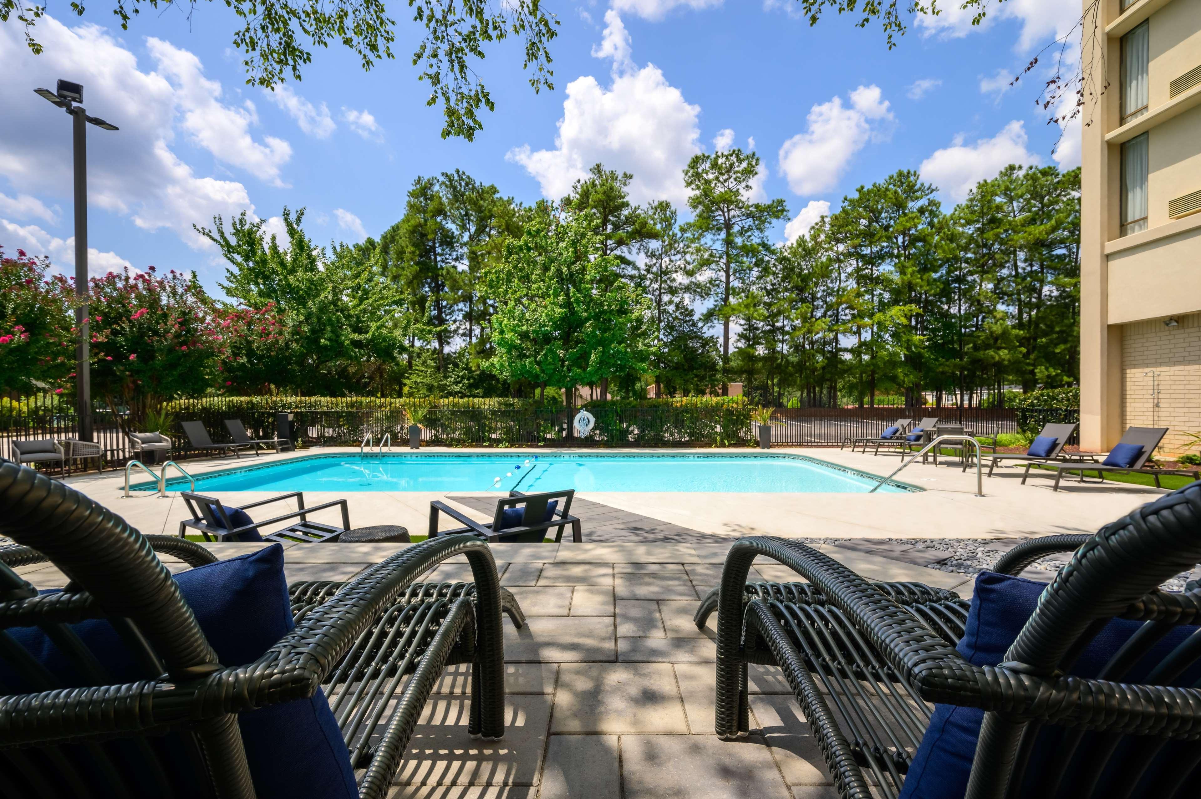 Отель Doubletree By Hilton Raleigh Midtown, Nc Экстерьер фото