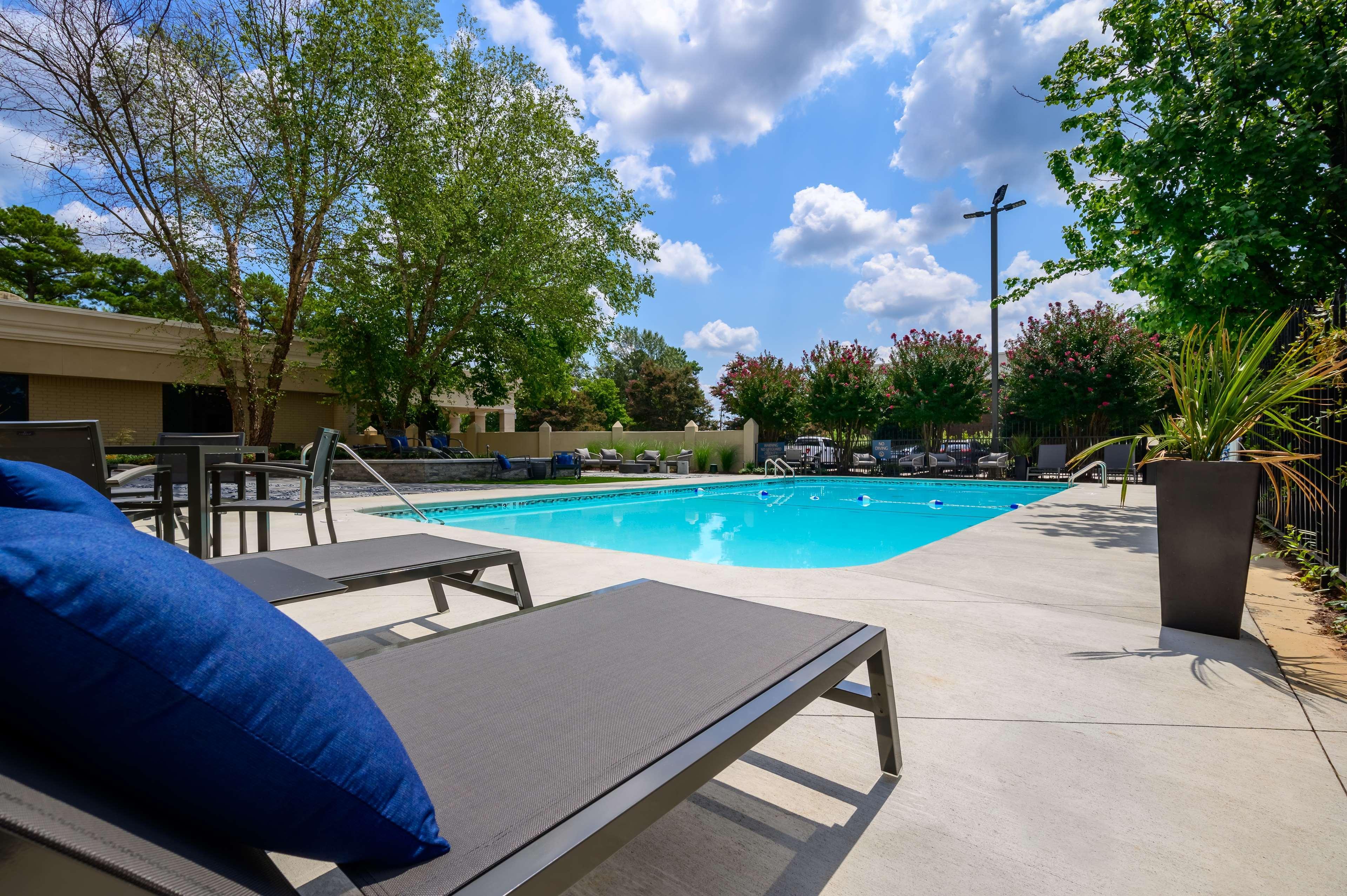 Отель Doubletree By Hilton Raleigh Midtown, Nc Экстерьер фото